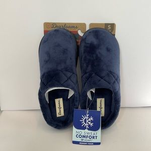 NWT Women’s Dearfoams slippers